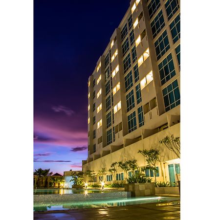 Swiss-Belinn Malang Exterior foto