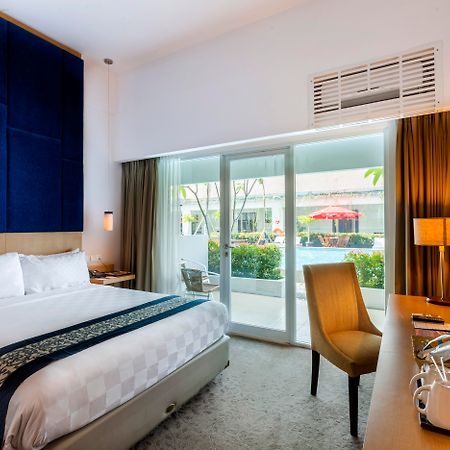 Swiss-Belinn Malang Exterior foto