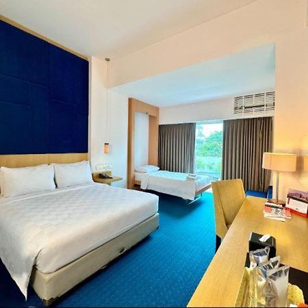 Swiss-Belinn Malang Exterior foto