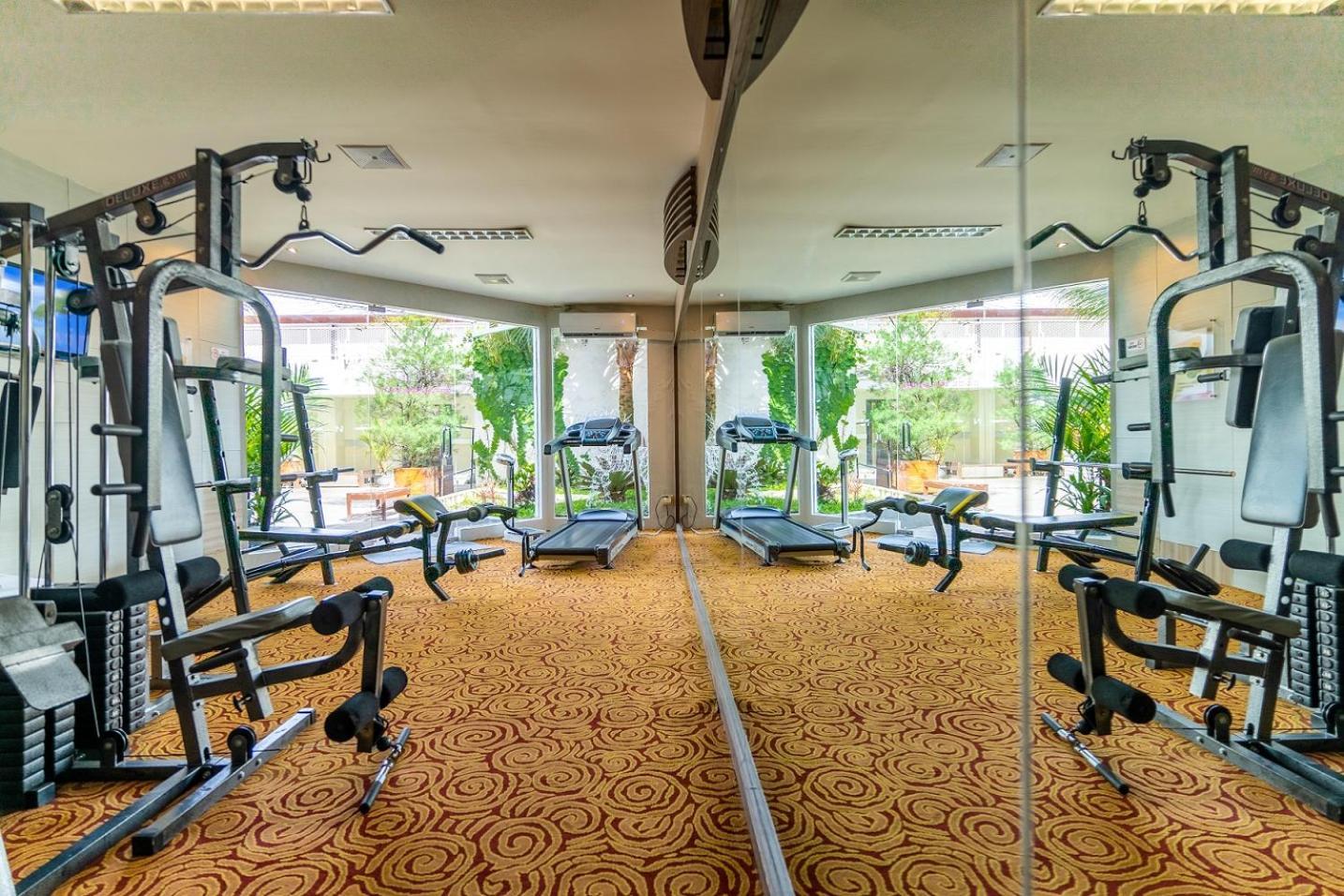 Swiss-Belinn Malang Exterior foto