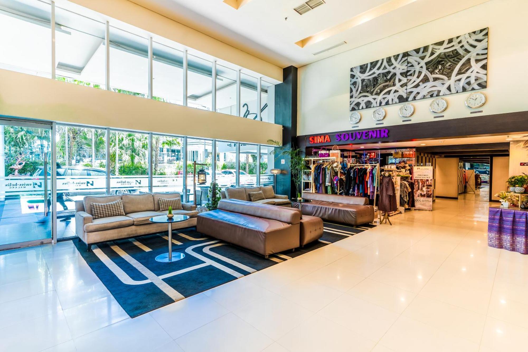 Swiss-Belinn Malang Exterior foto